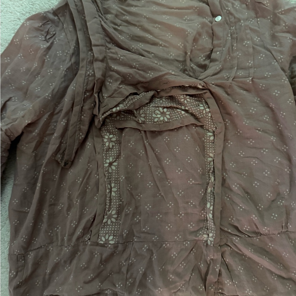 Doen Blouse with Detail